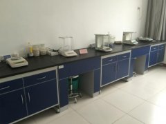 实验室家具中的壁挂式洗眼器都有哪些功能特点